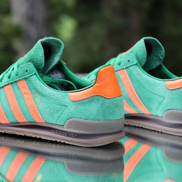 Adidas Originals Jeans Men’s Size 9.5